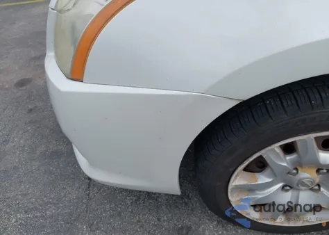 2010 Nissan Sentra 2.0S z USA, uszkodzony, nr VIN 3N1AB6AP3AL627957